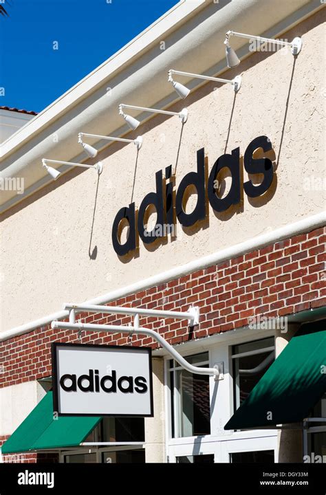 premium outlets adidas sale.